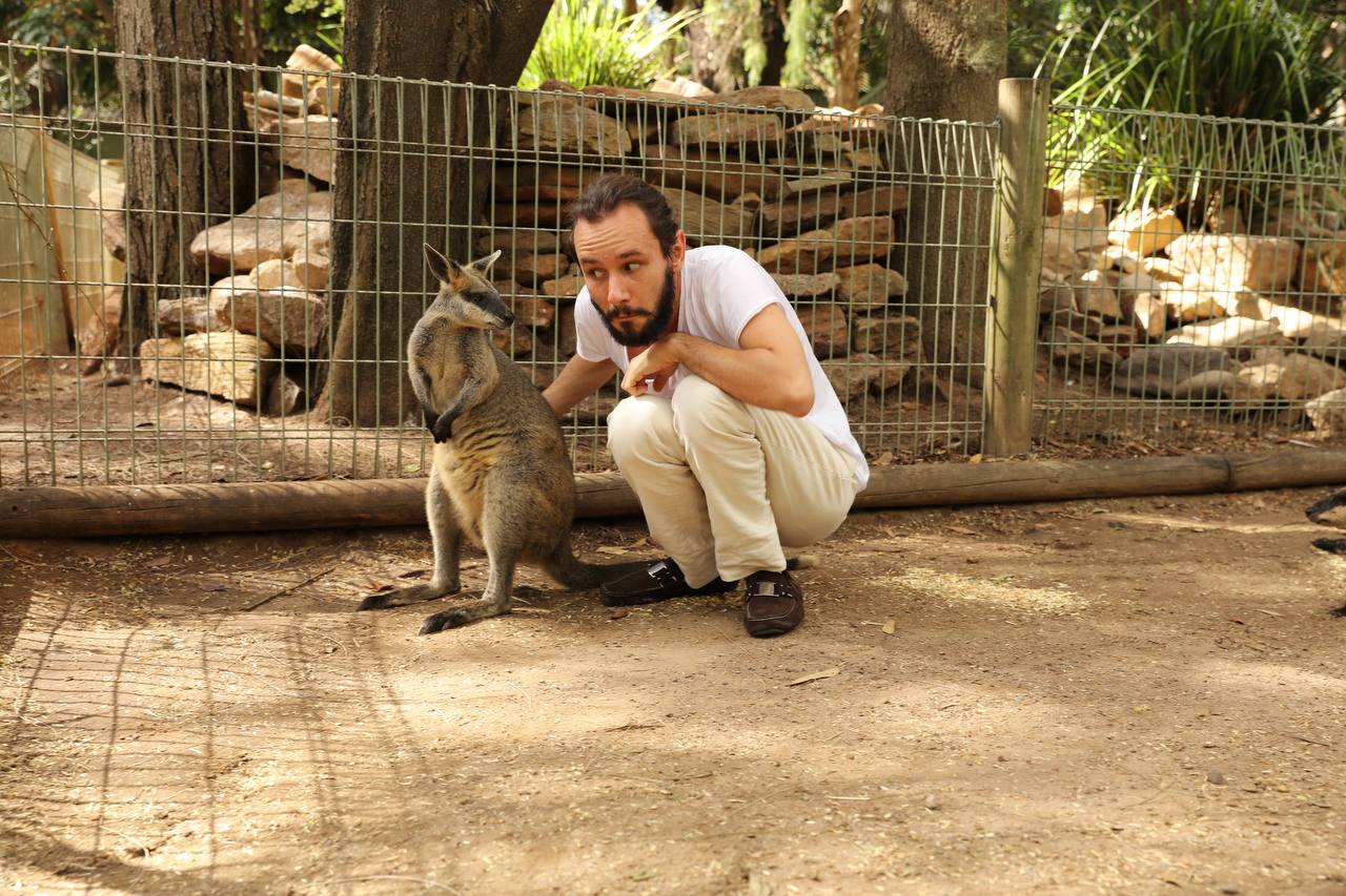 6 Meetings in Sydney: A City of Contrasts and Unexpected Stories