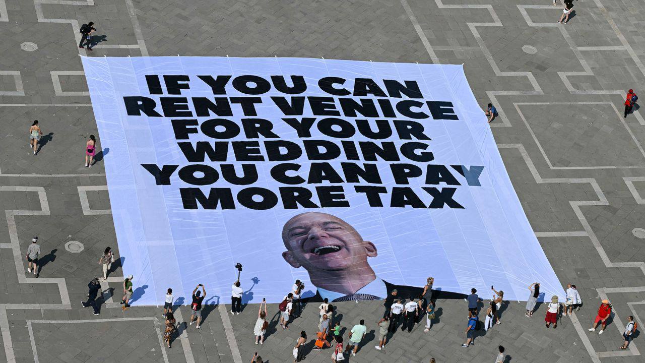 How Bezos Optimizes His Taxes, and Why the Venice Protests Are a Waste of Breath